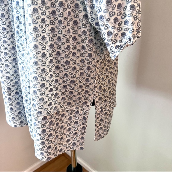 APRIL CORNELL Floral Blue and White Short Sleeve Tunic Top Women’s Size Medium - Picture 11 of 11